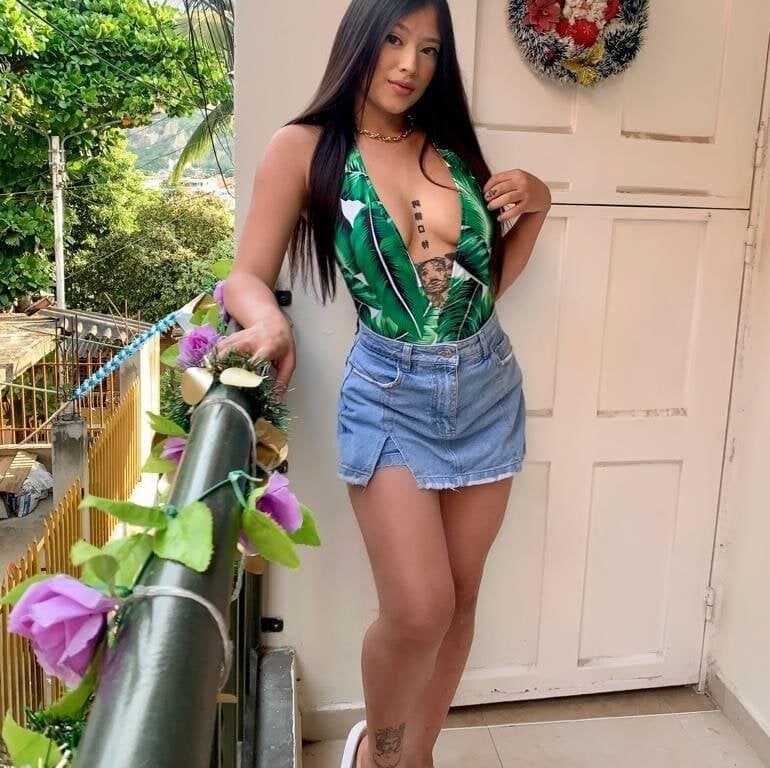 leonella__