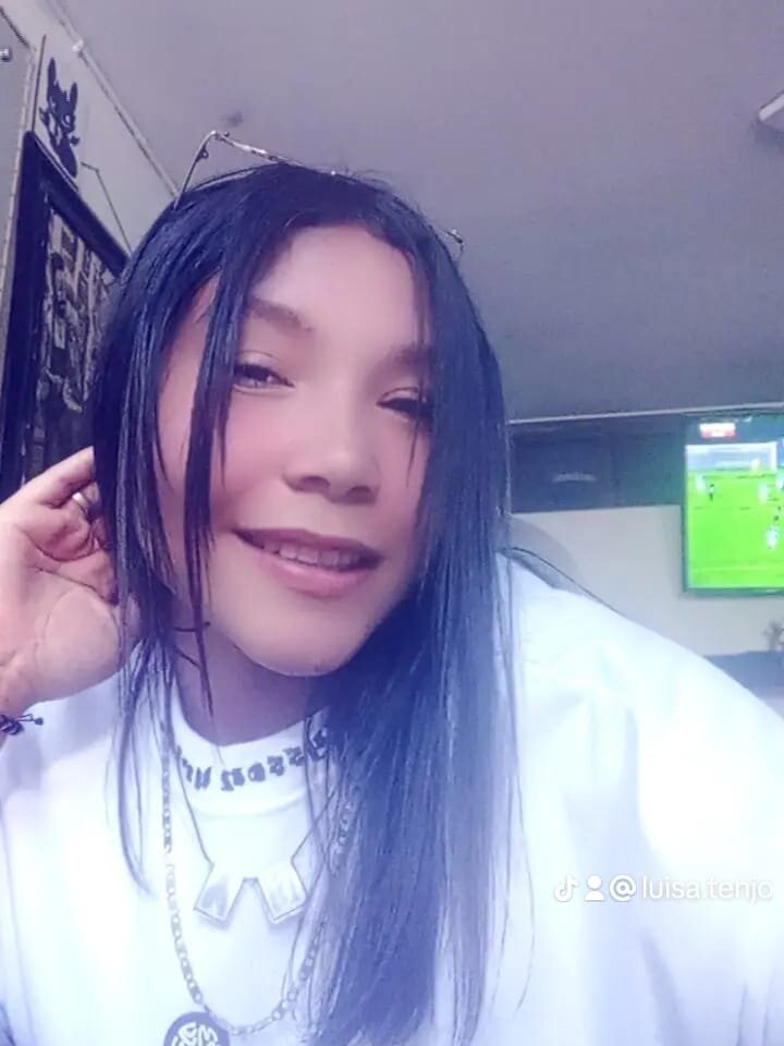 loely_hot