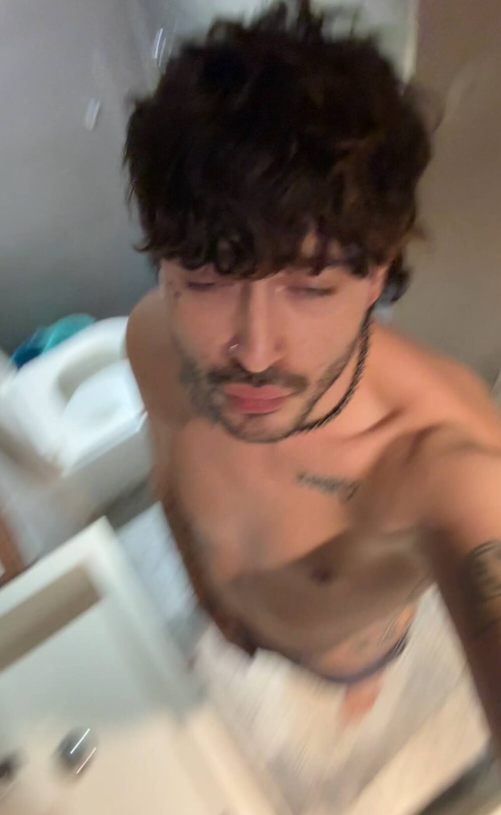 mansnothotfam