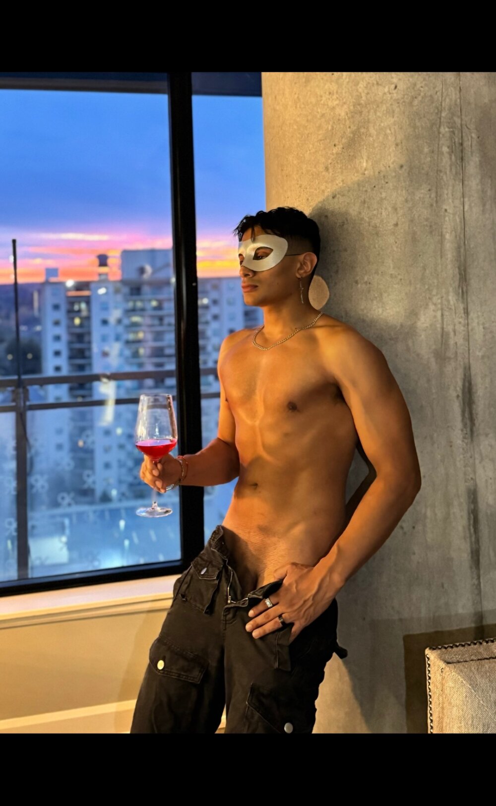 maskedboyfriend