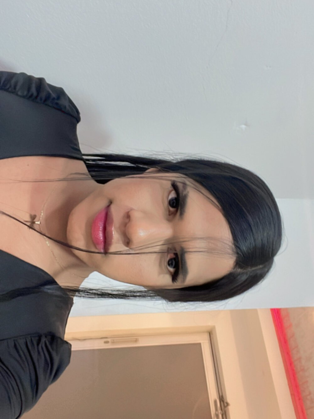mia_ts_sex