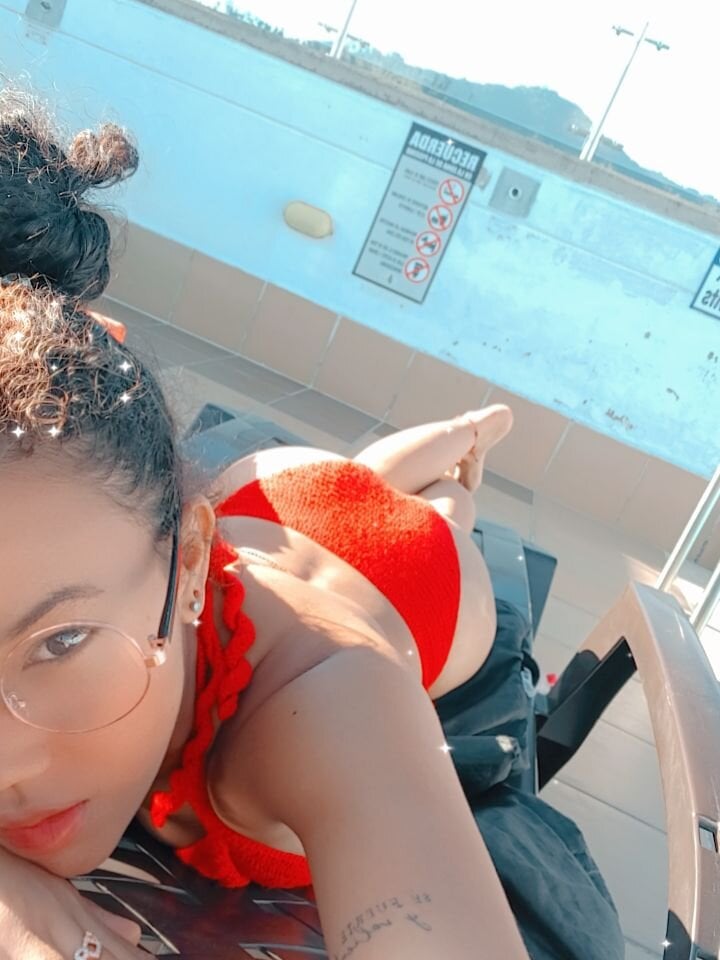 siena_brunnette