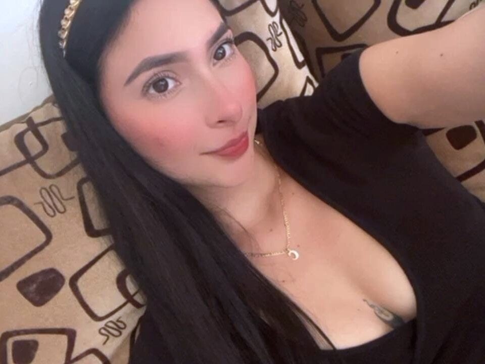 skinny_isabella_