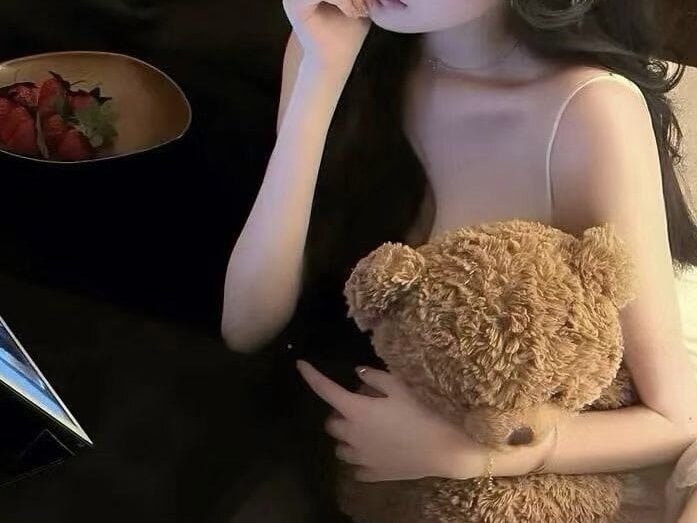sweateanv_