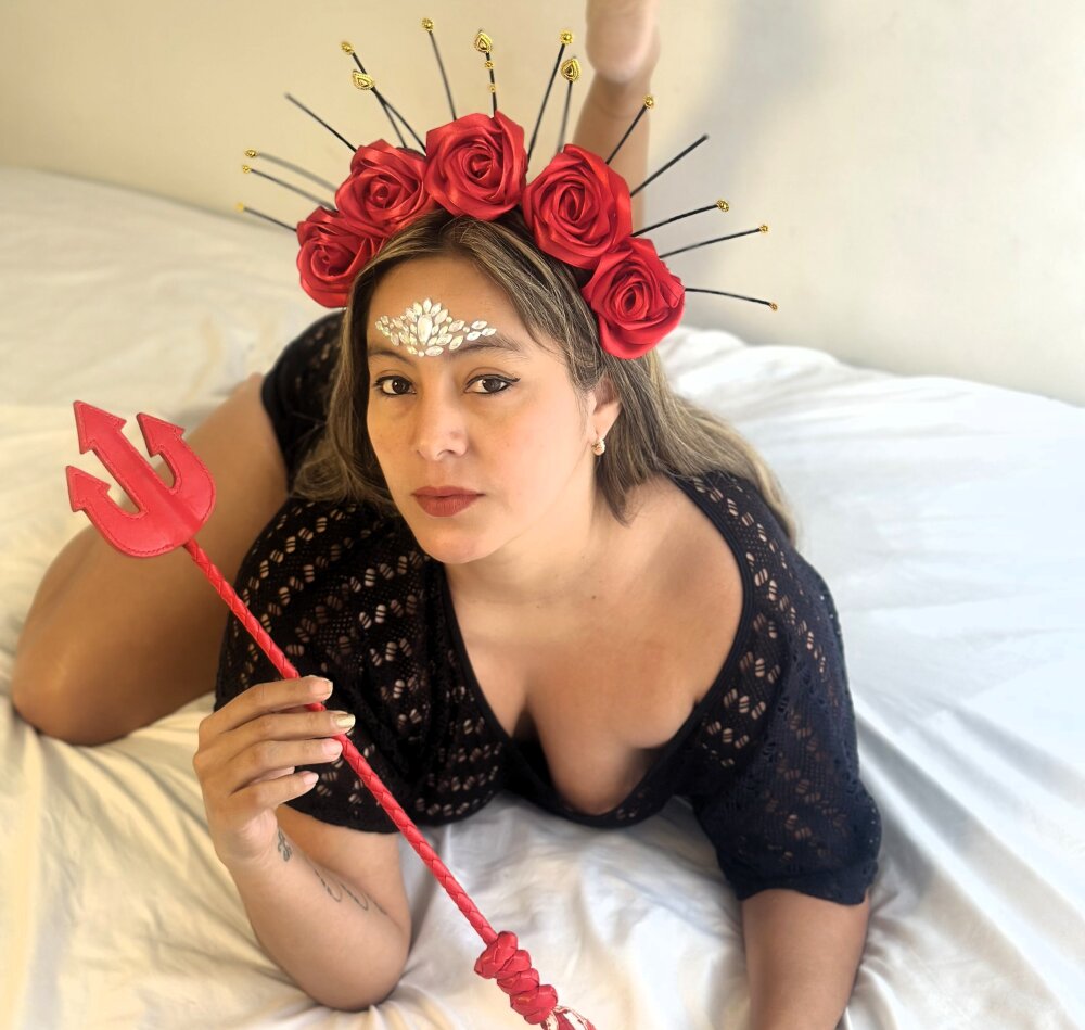 tatiis_hot
