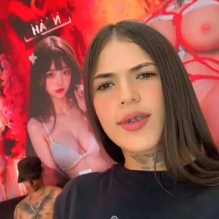 two_sexy-and-hotsgirls69