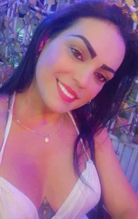 valeria_topsom