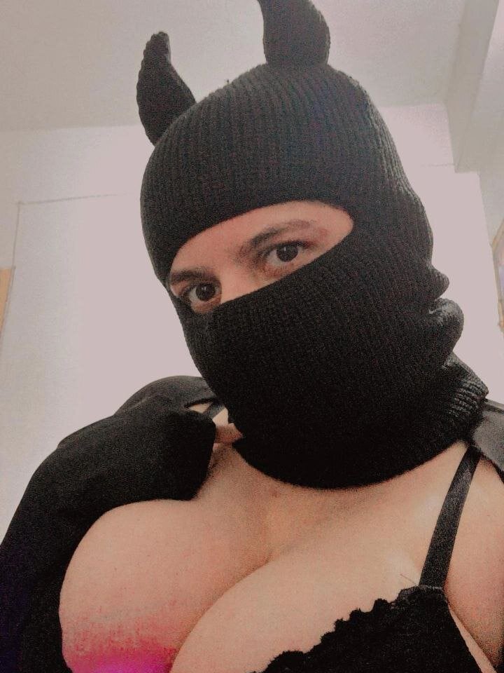 xCurvyAngelx