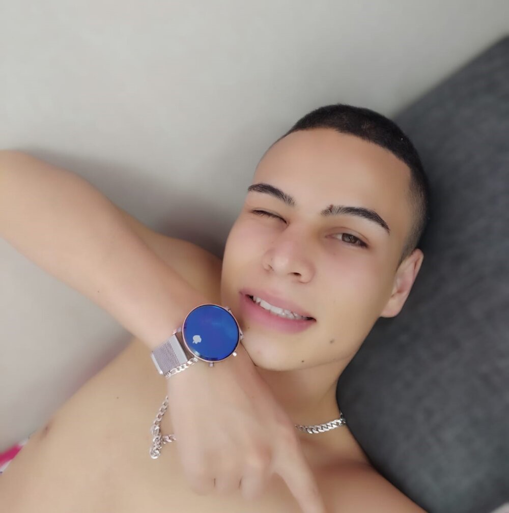 yanhot1