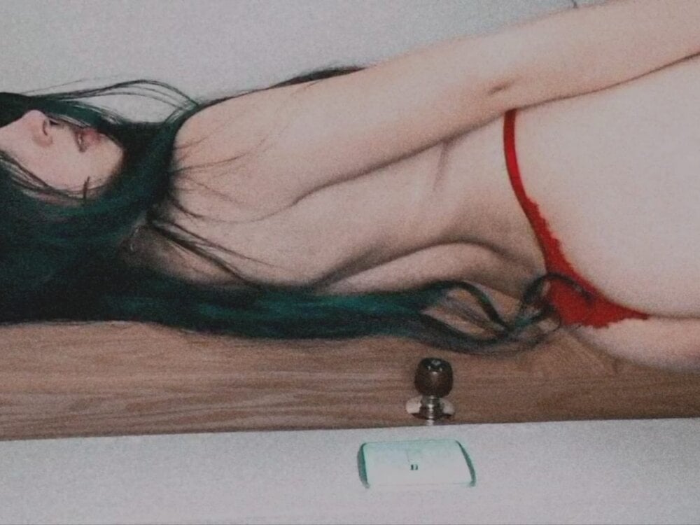 yasmine_stone